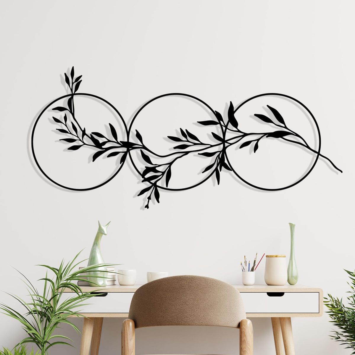 Three Circles Leaf Metal Wall Art detail of the metal edge