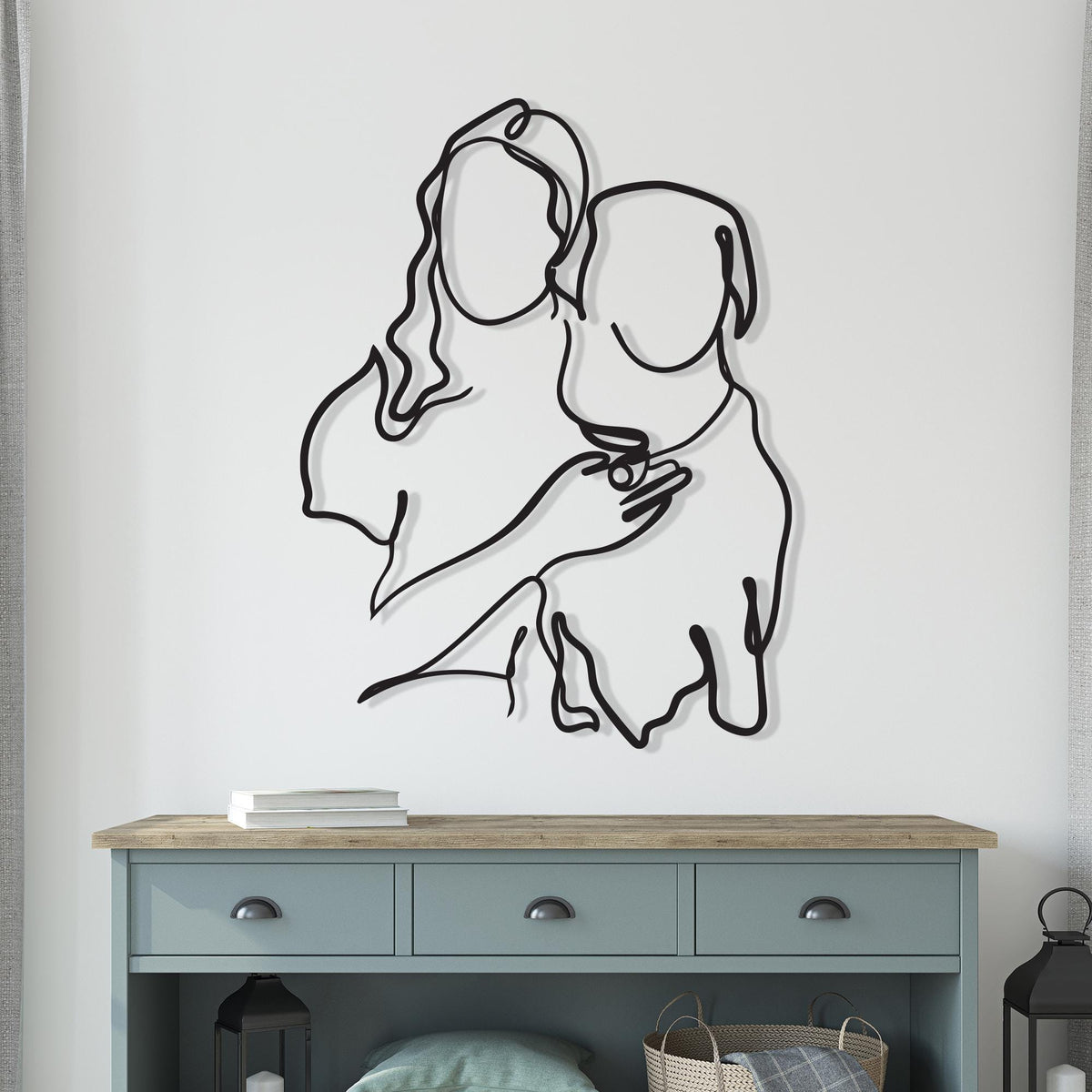 Dog Mom Metal Wall Art hanging hardware and mounting detail
