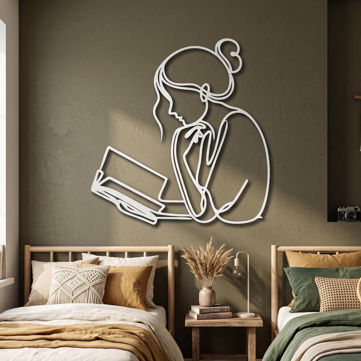 Minimalist Reading Woman Metal Wall Art size guide with dimensions in cm and inches